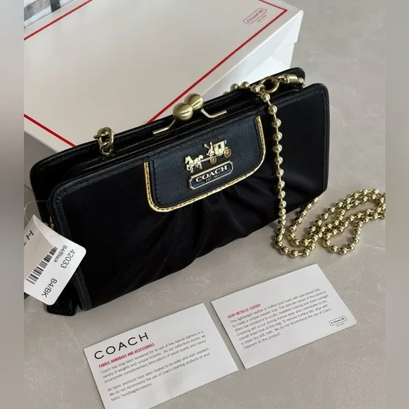 NWT 𝑅𝑎𝑟𝑒 Y2K 𝑉𝑖𝑛𝑡𝑎𝑔𝑒 Coach Limited Edition Amanda Framed Satin Clutch Bag 42033 - Picture 13 of 17
